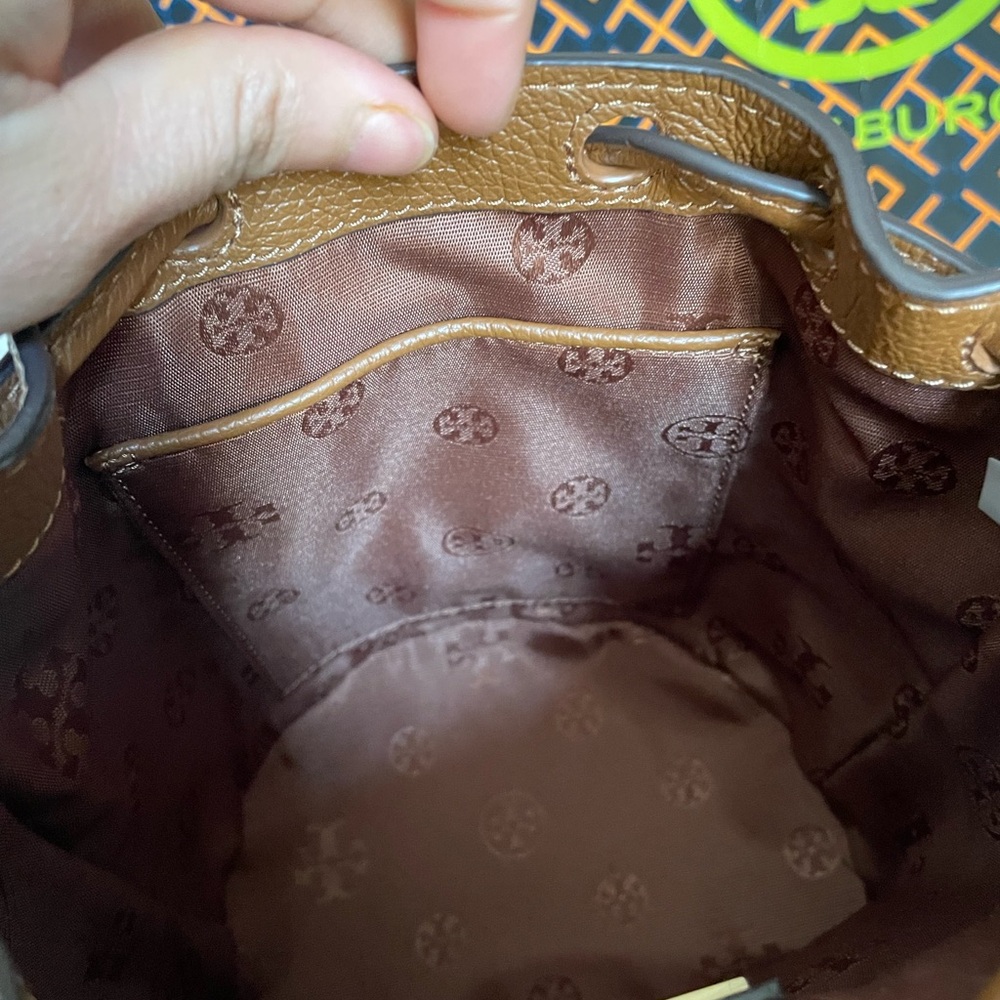 New✨thea mini bucket backpack - Picture 10 of 14